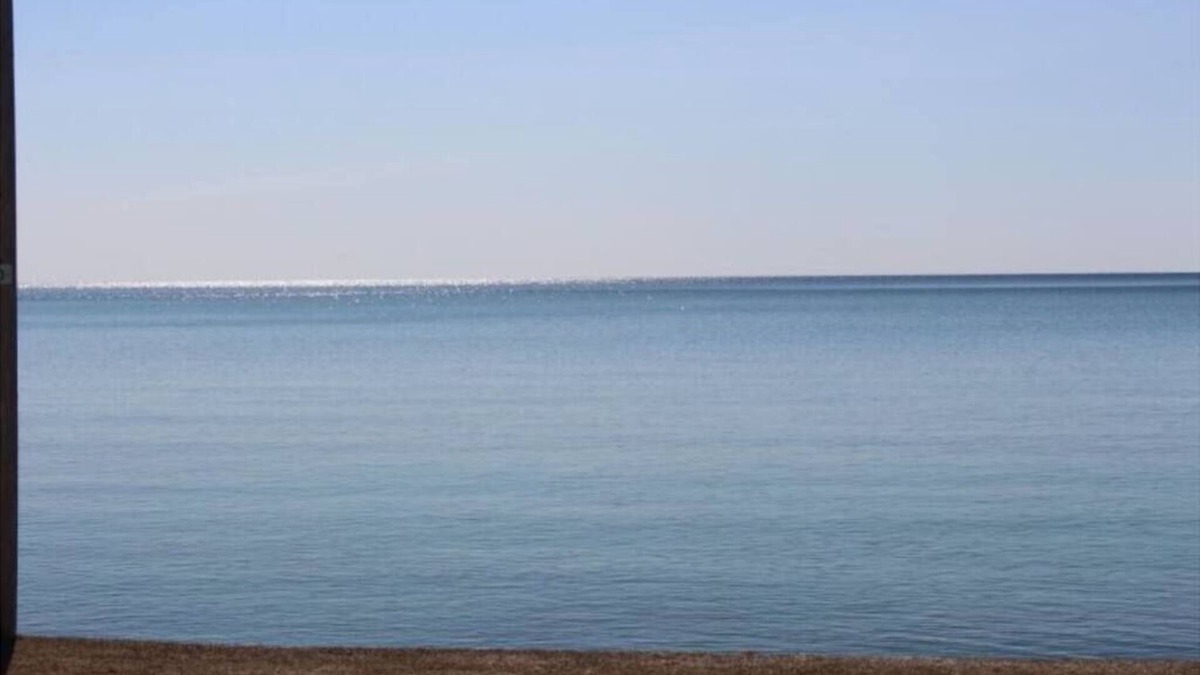 Wellington Cottage | The Viv - Cottage with Views of Lake Ontario