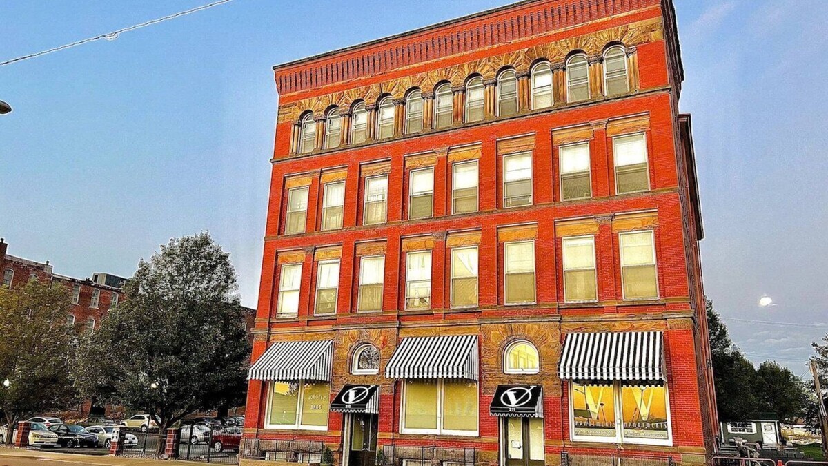 Mansfield Apartment | The Voegele Historic Loft BnB Apartment