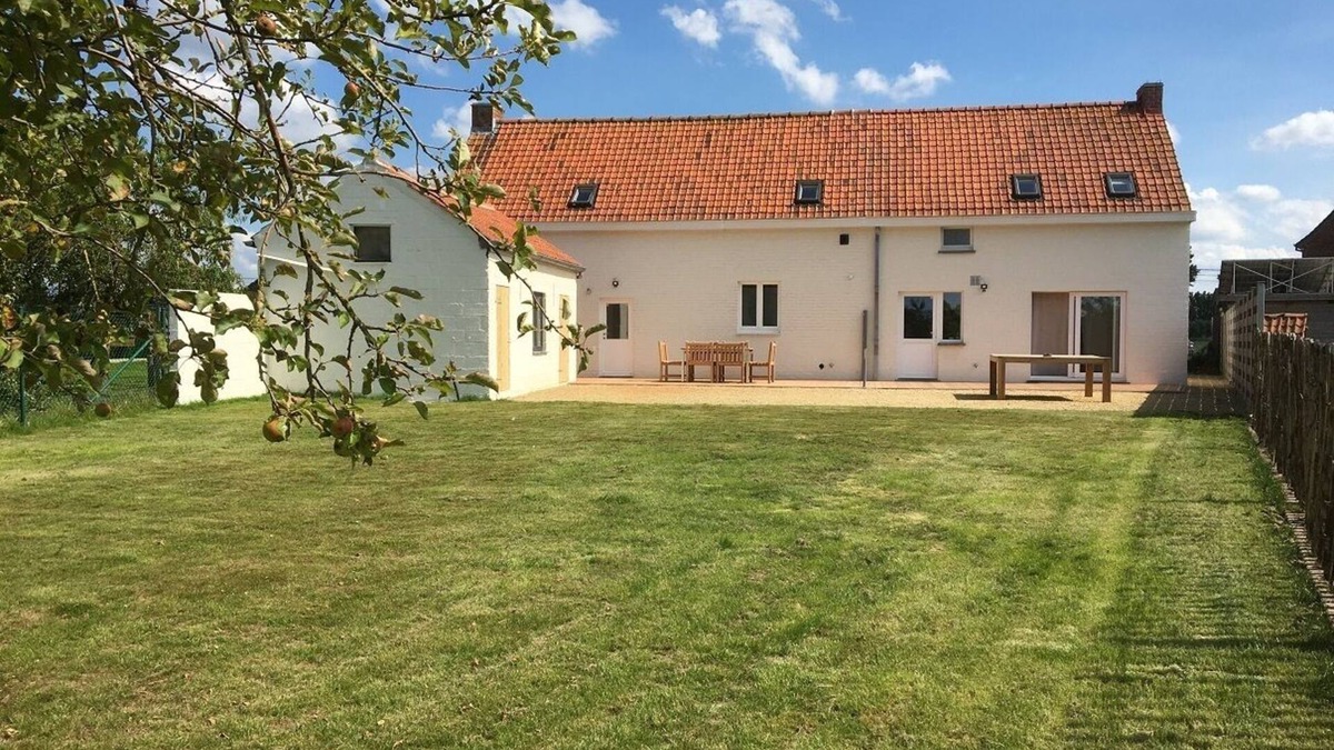 Kortemark House | The Vrijbos route/7 bedrooms/3 bathrooms