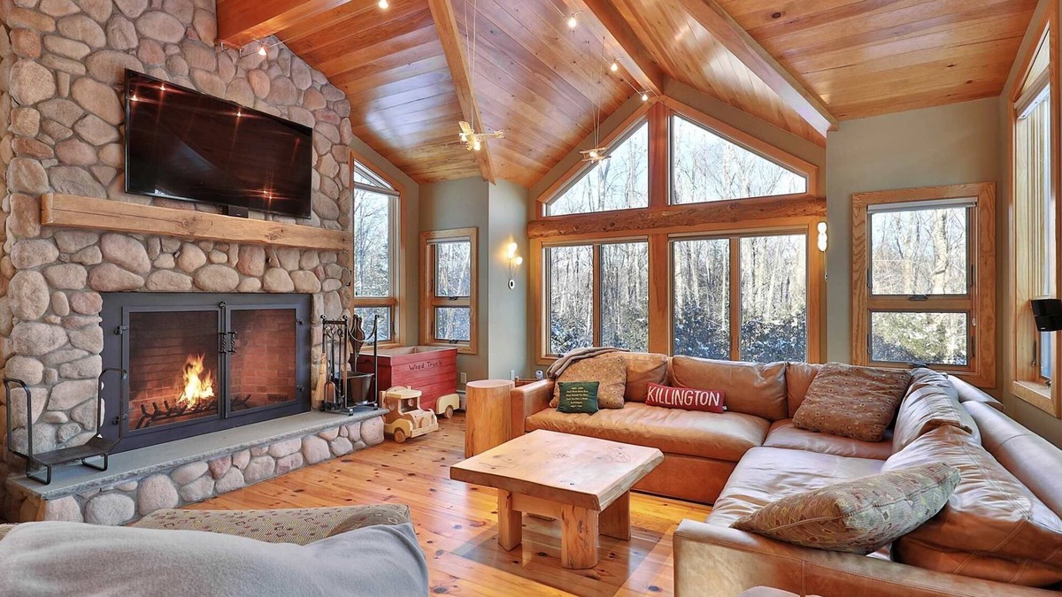 Killington House | The Waffelhaus at Killington: 4BR/4BA Luxury Home