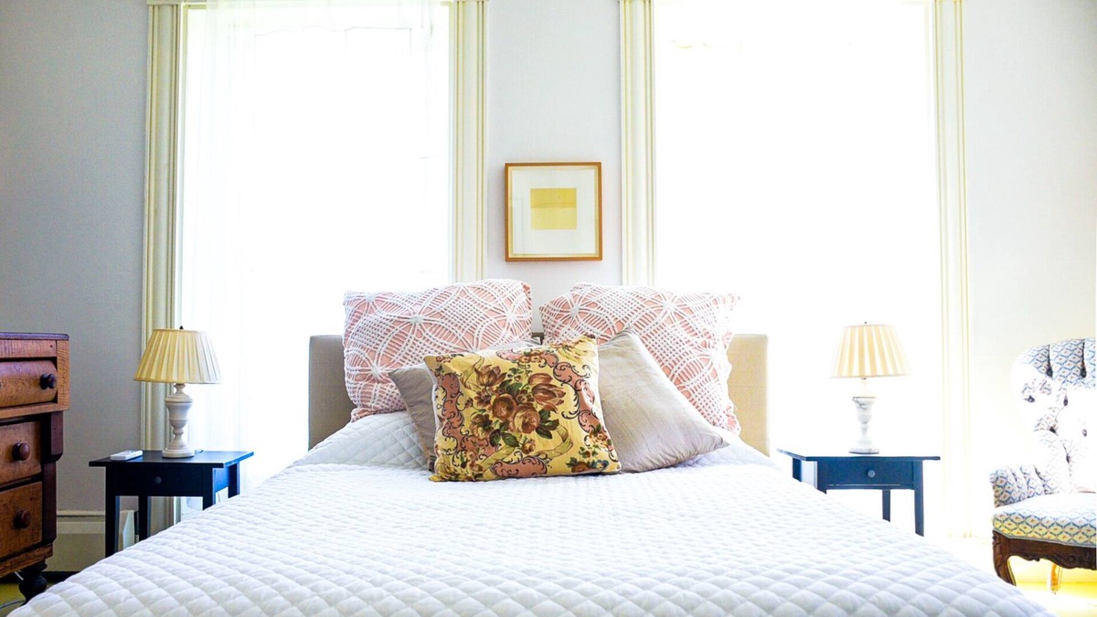 Waldoboro Bed & Breakfast | The Waldoboro Inn Room 1