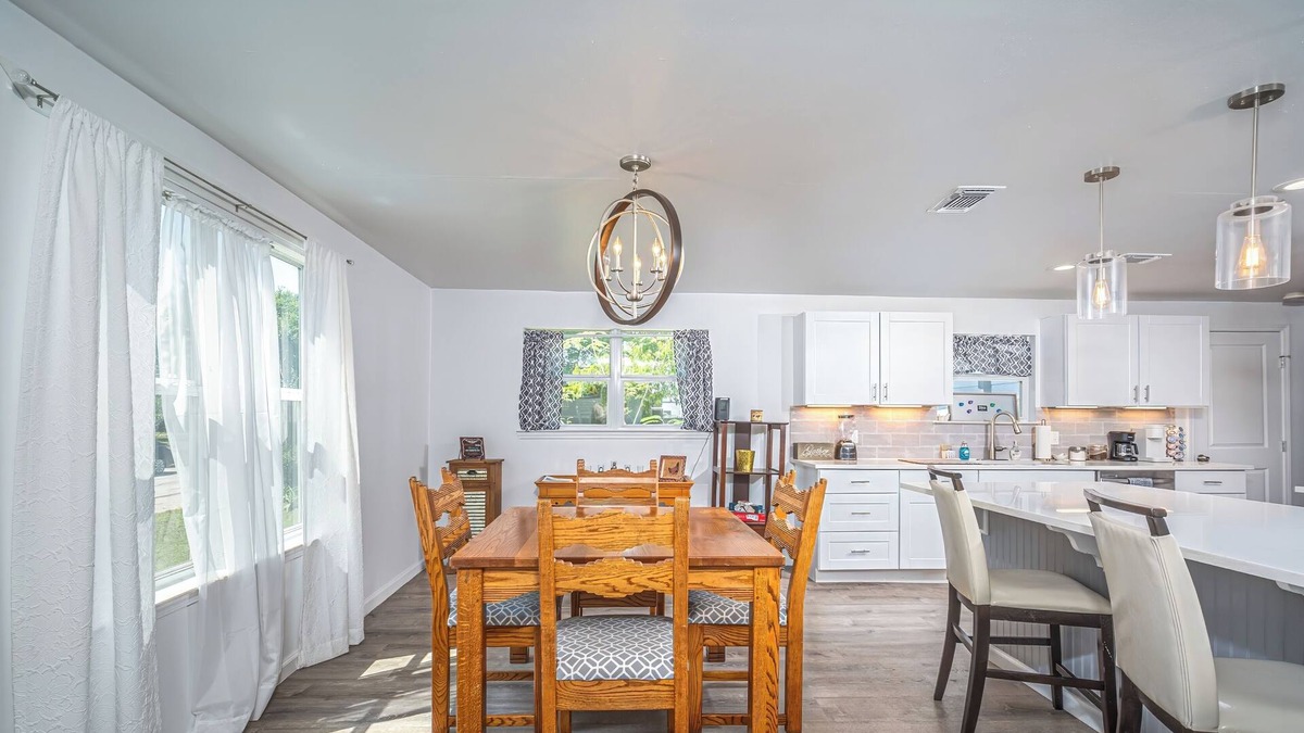 Bastrop House | The Walkable Cozy | 3 Bed, 2 Bath