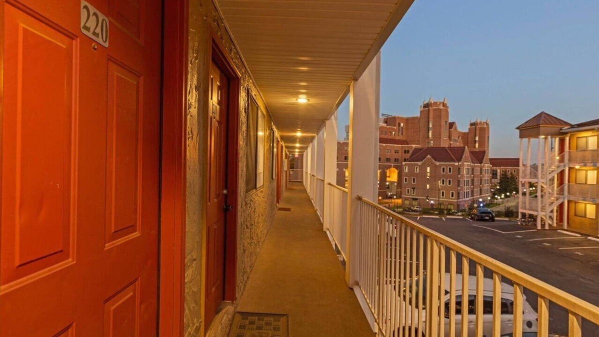 Tallahassee Condo | The Ward - Resort Style Gameday Condo