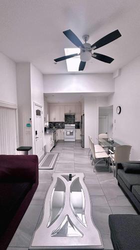 Fraserview House | The warm and lovely coach home