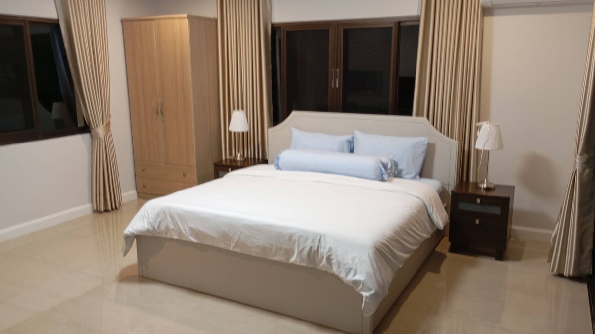 Bang Pakong Villa | The Waterfront Villa Bangpakong, In the Heart of a Golf course