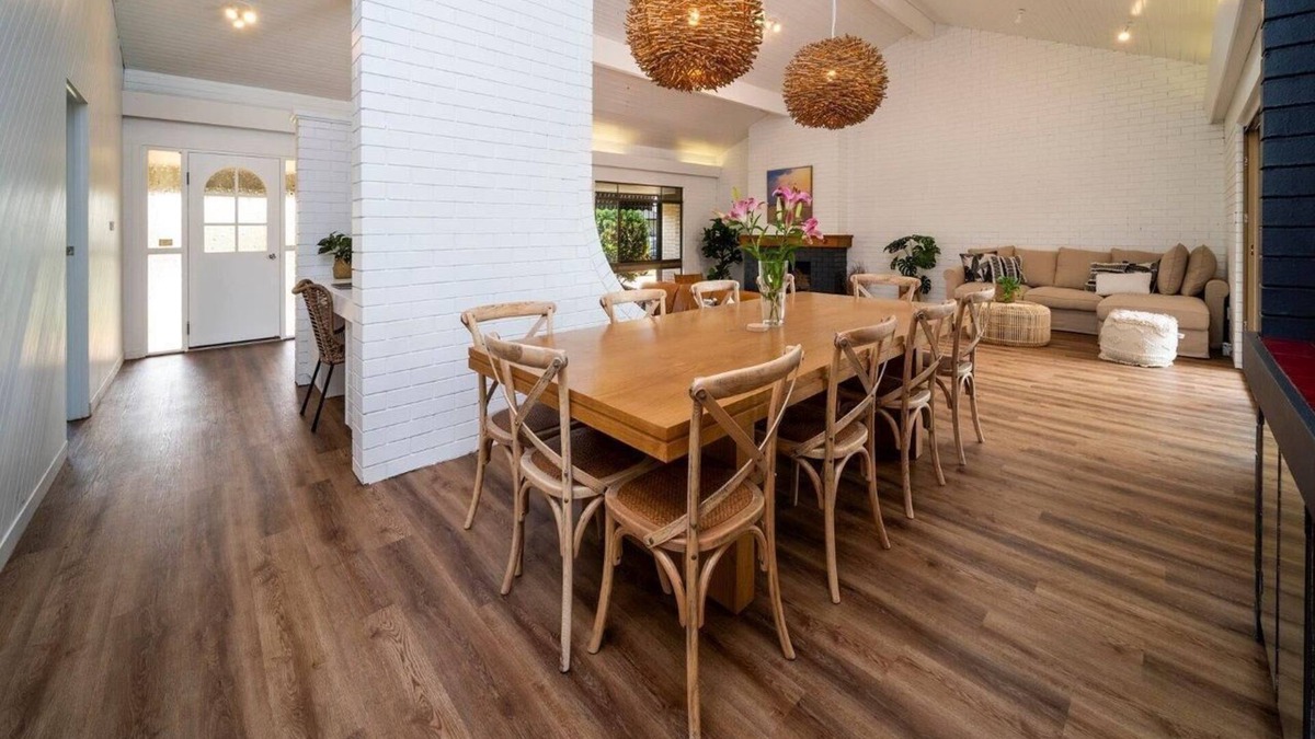 Golden Beach House | The Wave House