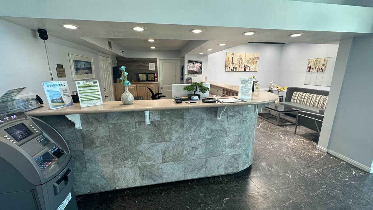 Manhattan Beach Hotel | The Wave Manhattan Beach