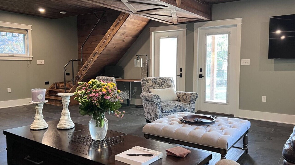 Orange Apartment | The Wayback in Cleveland