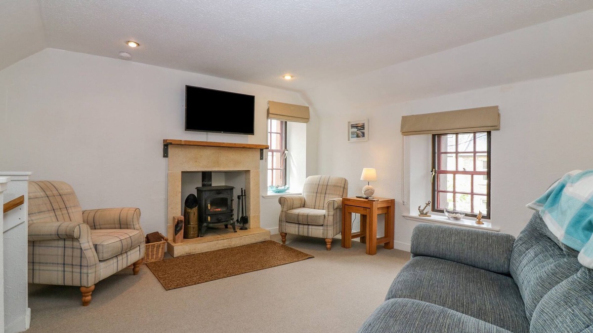Newburgh Cottage | THE WEE HIDEAWAY, pet friendly in Newburgh, Fife