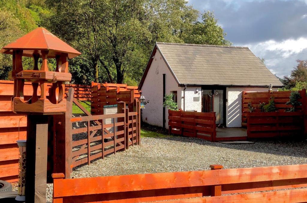 Rashfield Cabin | The Wee Ludging Cottage, Rashfield, by Dunoon