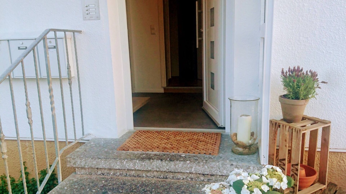 Besigheim Apartment | The Weinblick - Relax and drink a Schorle - in Germany's most beautiful wine town
