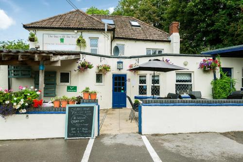 Ogbourne St George Hotel | The Well guesthouse