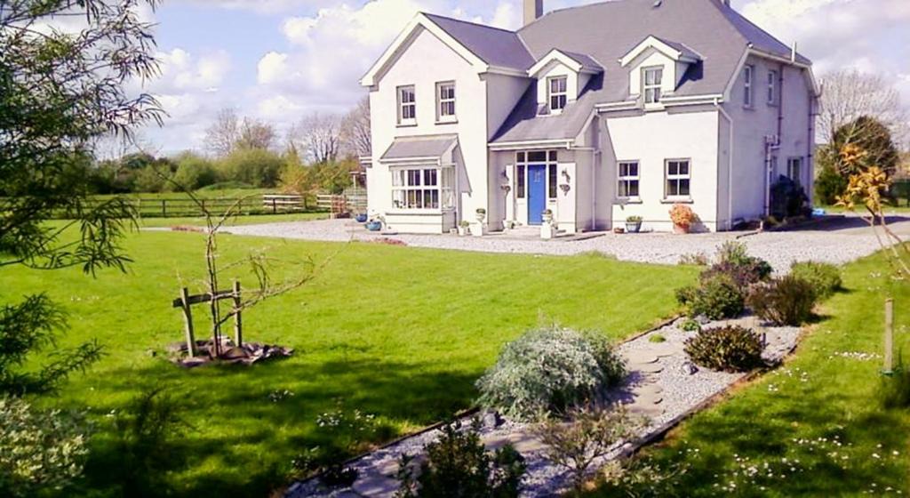 Dromineer Bed & Breakfast | The Well Meadow B&B
