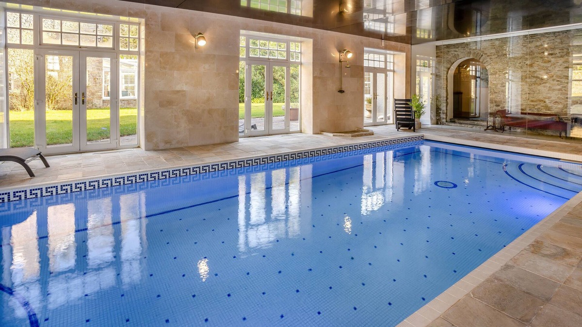 Margam House | The Welsh Chateau - Eleven Bedroom House, Sleeps 23