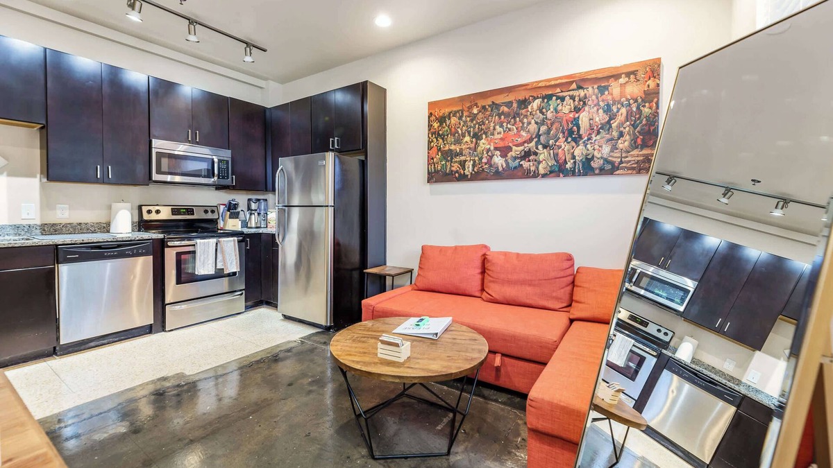 Roanoke Apartment | The West End Flats Downtown Free Parking ⛰️