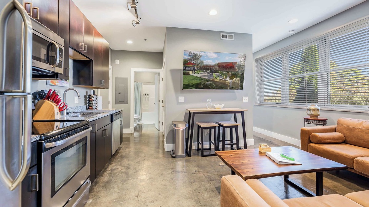 Roanoke Apartment | The West End Flats Su