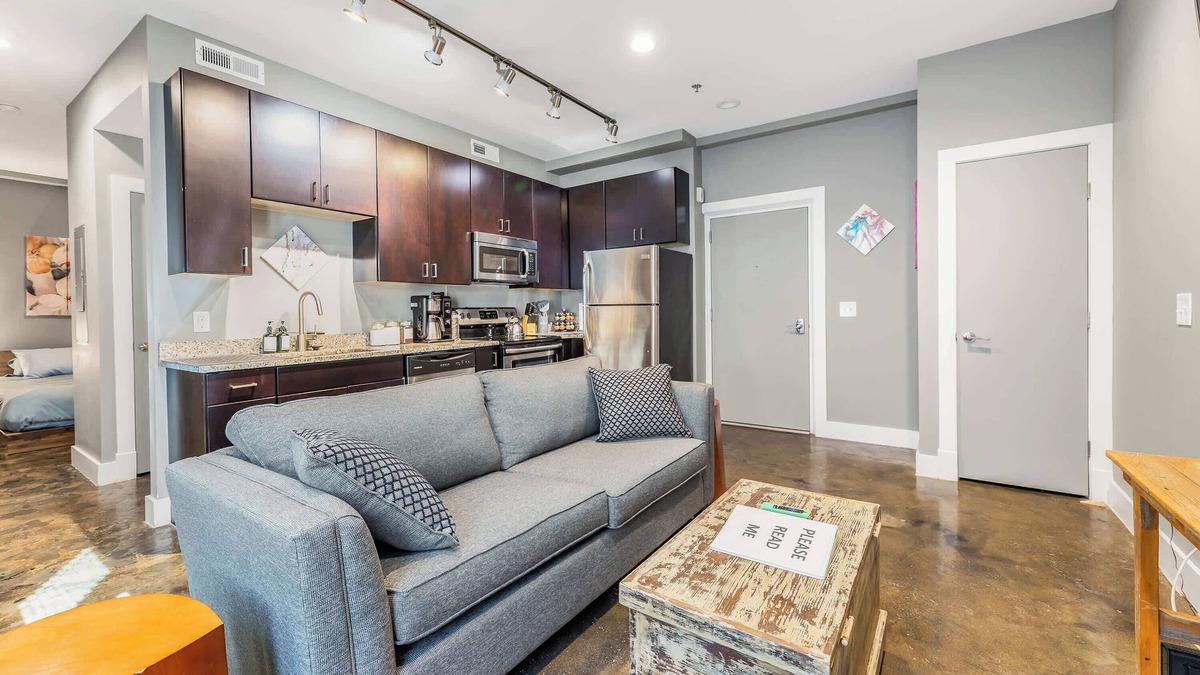 Roanoke Apartment | The West End Flats Su