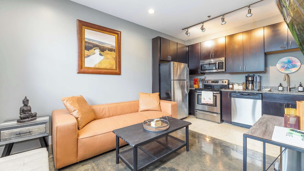 Roanoke Apartment | The West End Flats Su