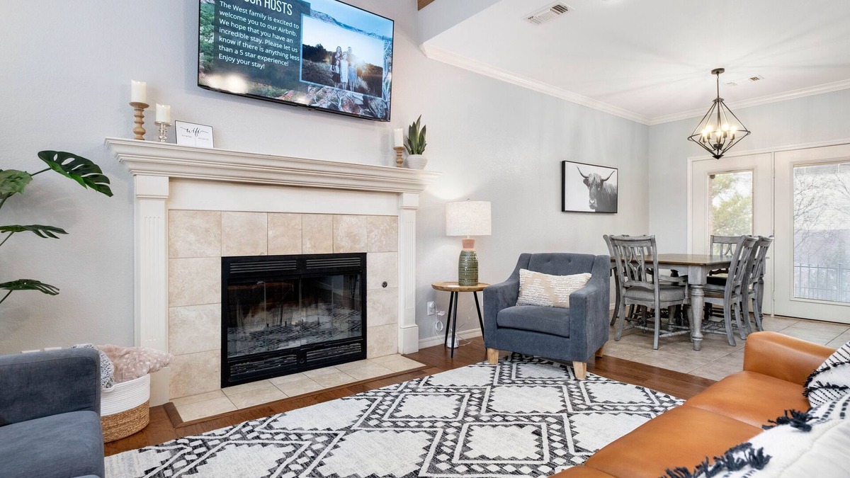 Canyon House | The West Nest 2 -Families, 2 Kings, Game Room