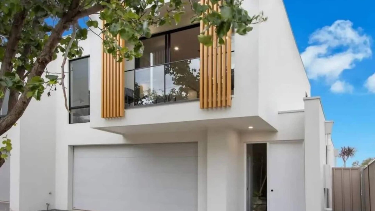Kurralta Park House | The West on Daphne WiFi Parking Modern