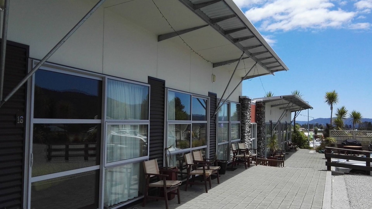 Fox Glacier Hotel | The Westhaven Motel