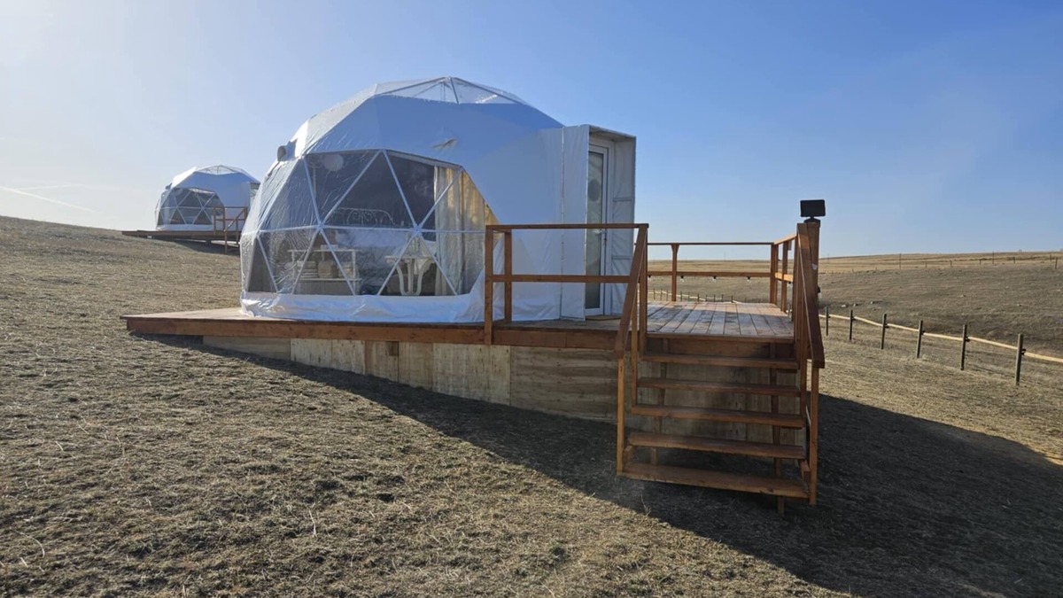 Medicine Hat RV Rental | The Wheat Grass Dome