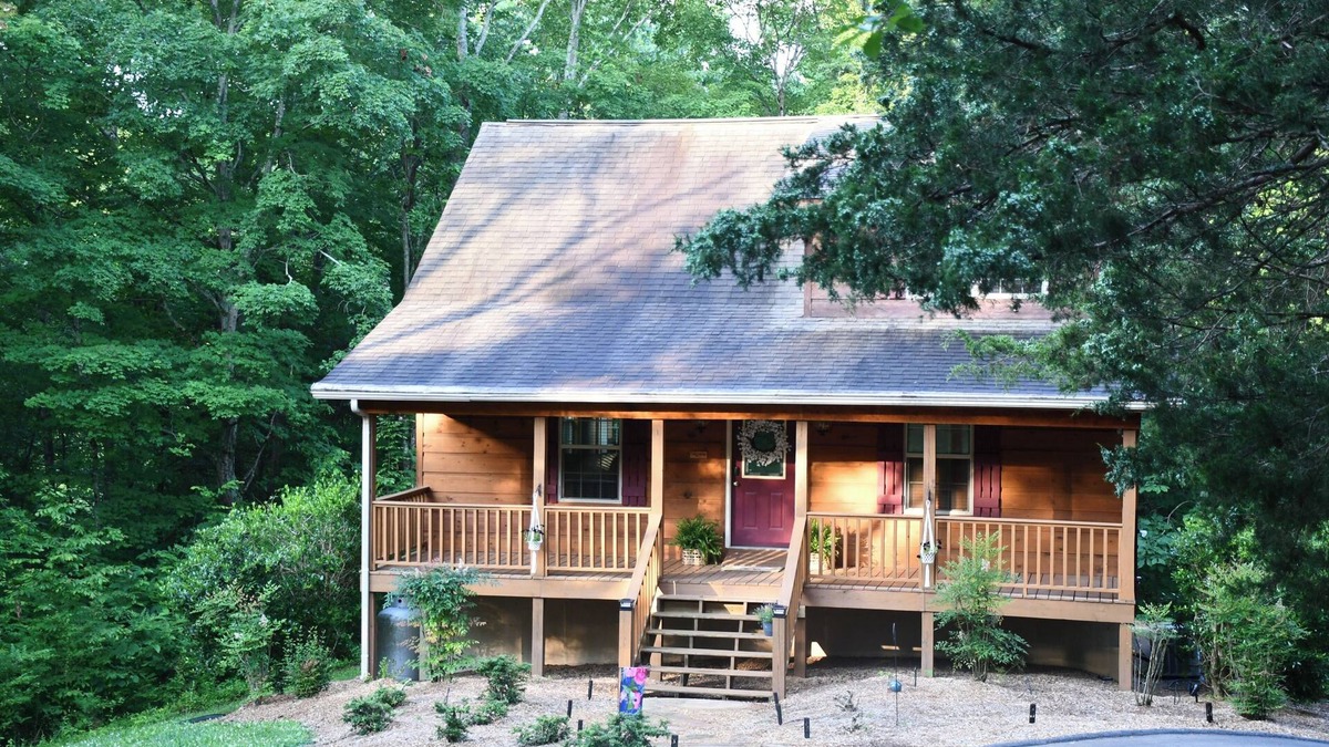 Byrdstown House | THE WHISPERING PINE AT DALE HOLLOW LAKE TN - LAKEHOUSE CLOSE TO 3 MARINAS