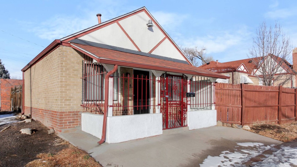 West Colfax House | The Whistle Stop Tiny House- Close to Downtown, light rail, Sloans Lake