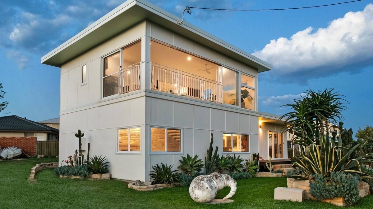 Berrara House | The White Dorado 🐟 Two mins walk to Kirby’s Beach 🌺