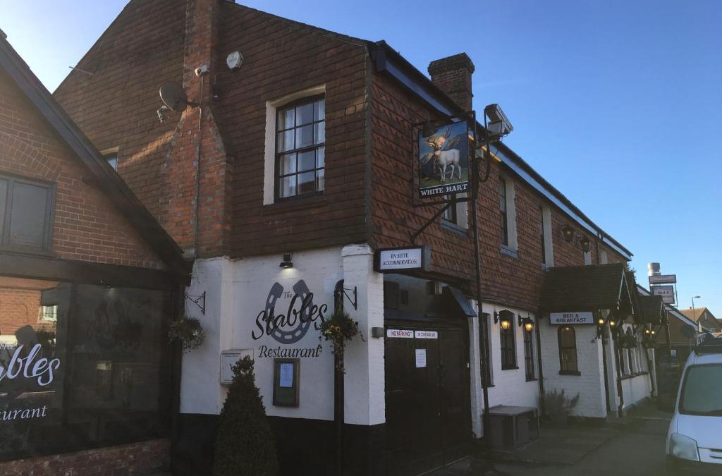 Cranleigh Hotel | The White Hart pub and rooms