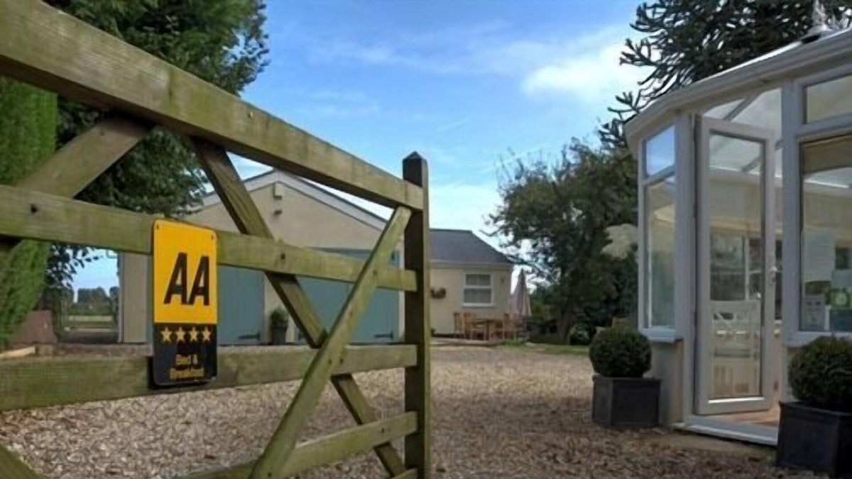 Shrivenham Bed & Breakfast | The White Horse View B&B