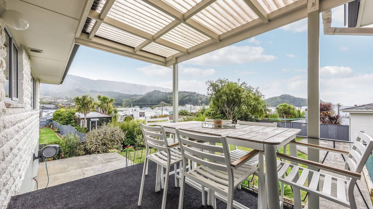 Picton House | The White House - Picton Retreat