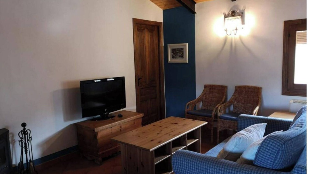Ablanque Cottage | The White House (Rural House) (15 people)