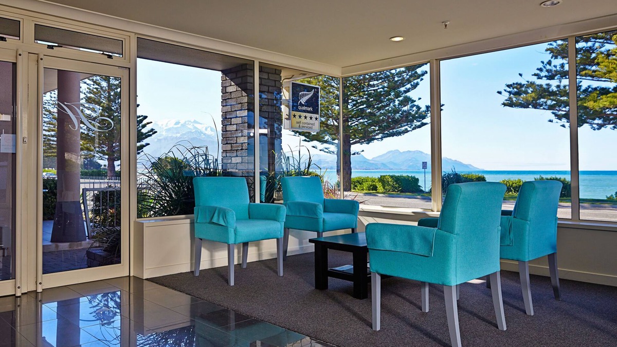Kaikoura Hotel | The White Morph - Heritage Collection