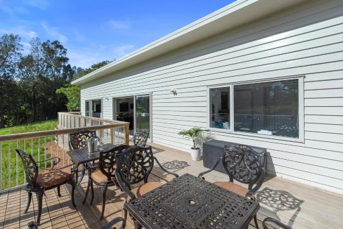Lepperton House | The Whitehouse - Lepperton Holiday Home