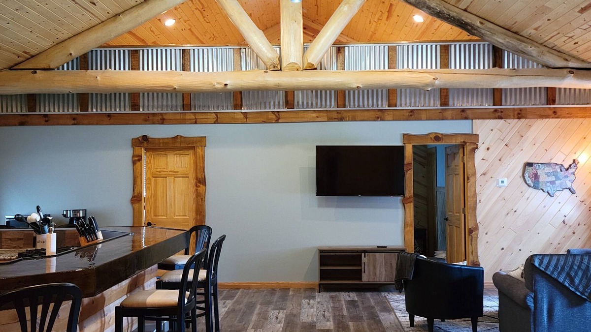 Ladysmith Cabin | The Whitetail Cabin for a Northern Wisconsin experience of fun and relaxation.