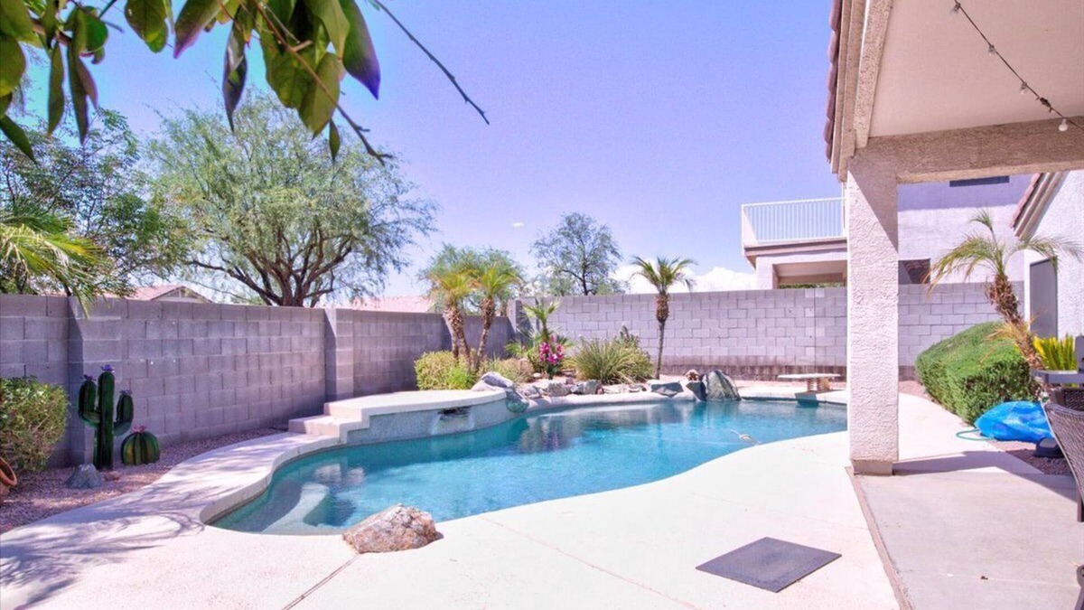 Arroyo Springs House | The Whole Package with Heated Diving Pool !