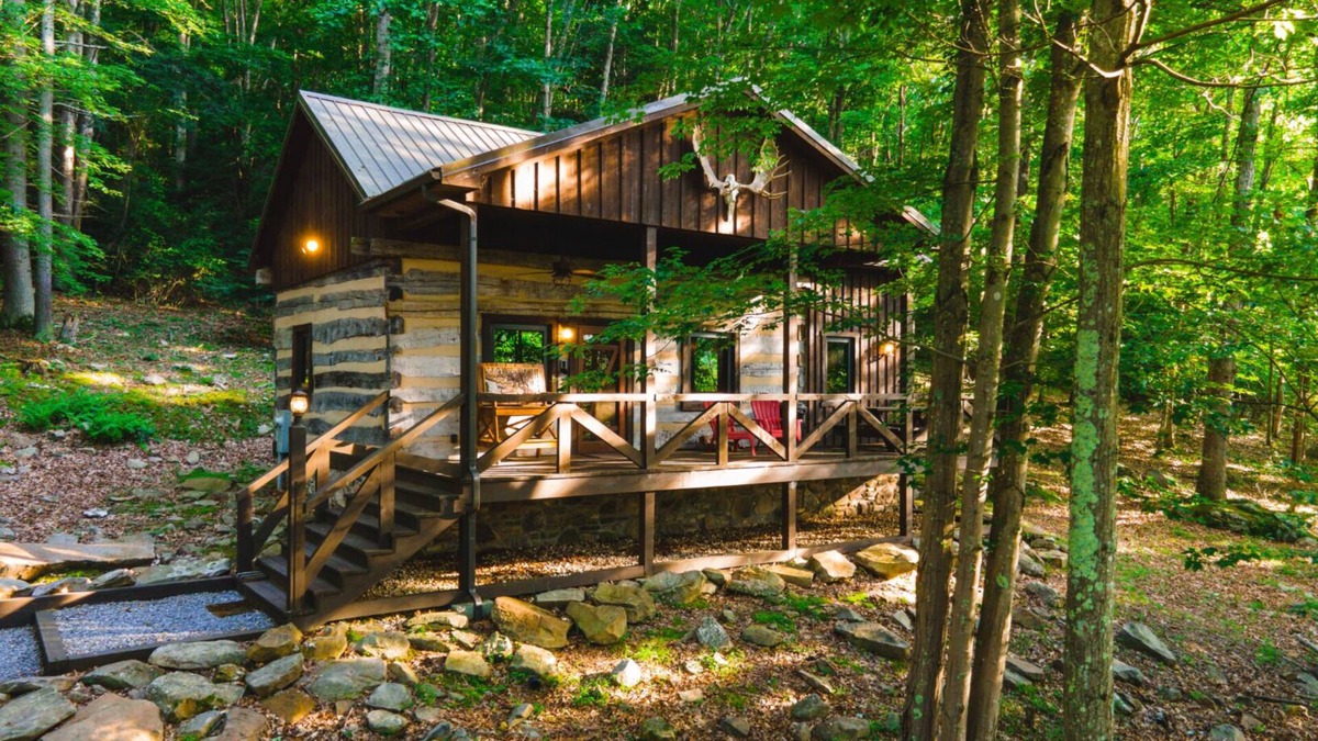 Goldbond Cabin | The Wilderness Lodge at Four Fillies Lodge