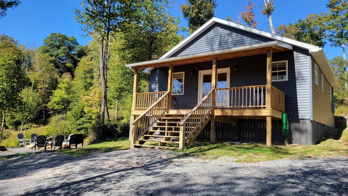 French Creek Cottage | The Wildflower Cottage at Mountain Paradise