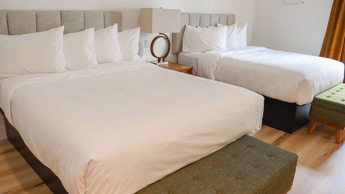 Gold Beach Hotel | The Wildflower Inn