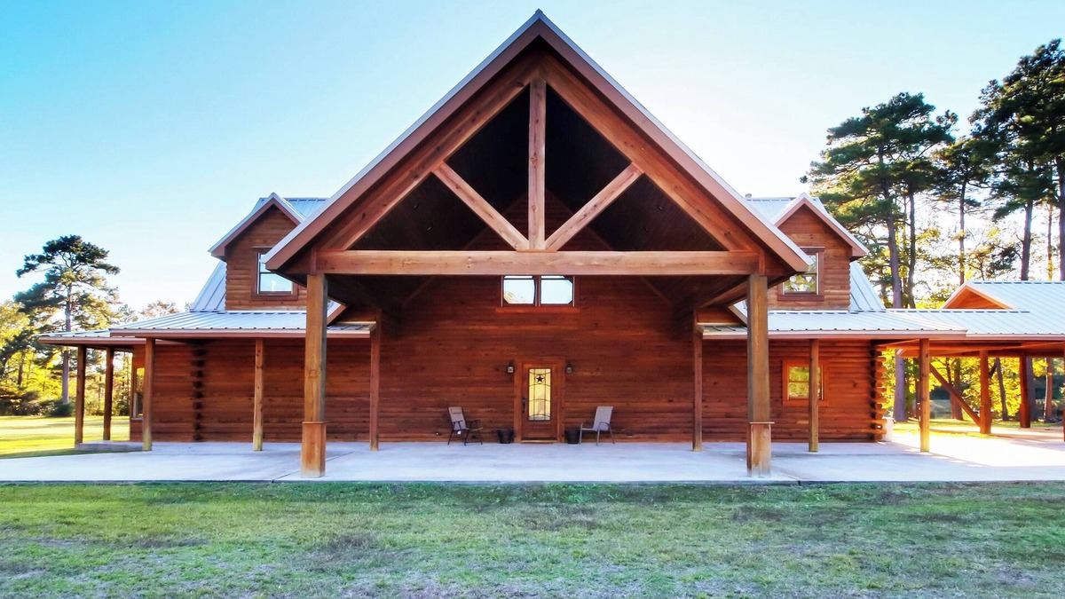 Willis House | The Wildflower Ranch Log Cabin - HOT TUB - Generator