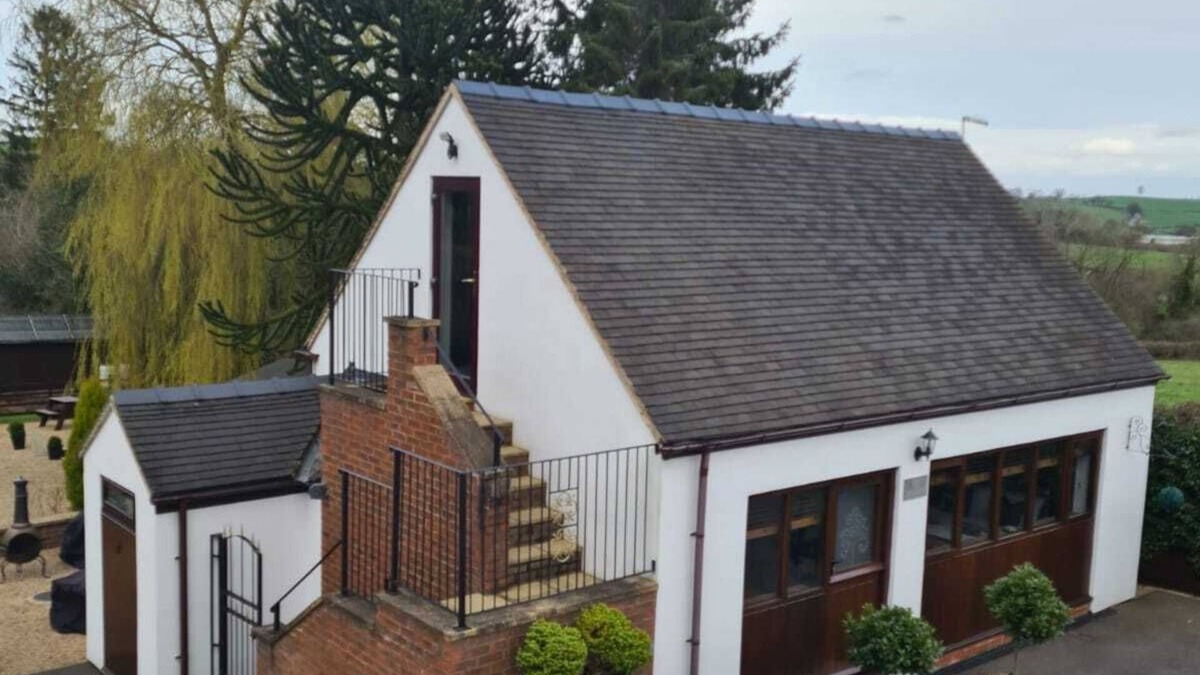 Denstone House | THE WILLOW AT WILLOW BANK, DENSTONE, NEAR ALTON