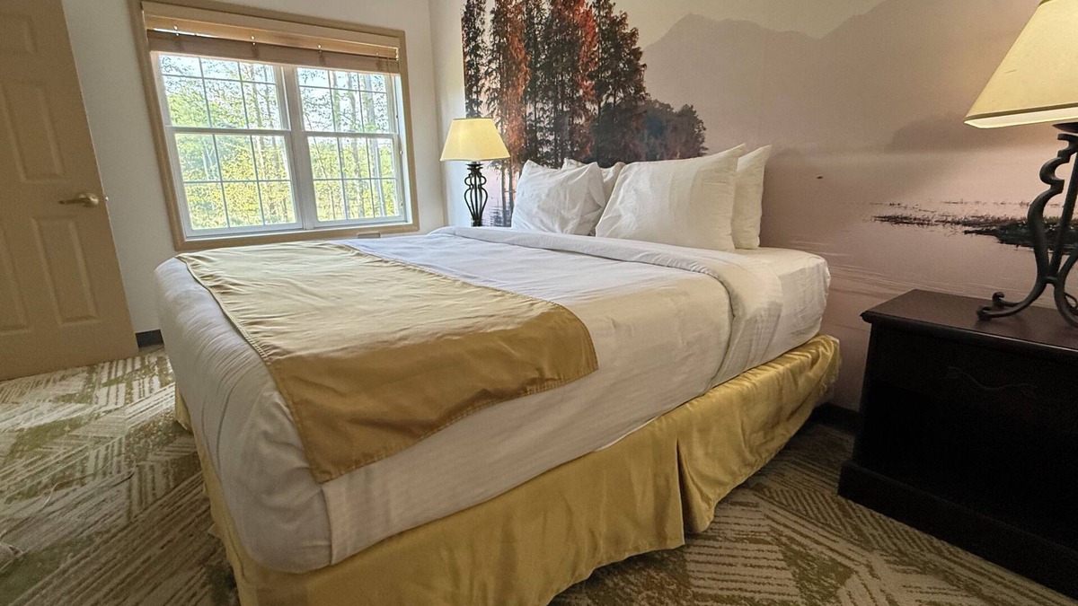 Lake Harmony Hotel | The Willowbrook Golf Hotel At Split Rock