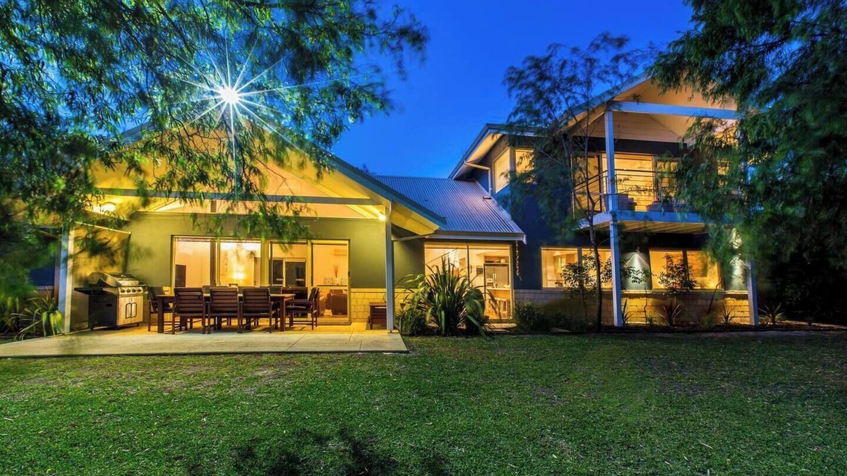 Quindalup House | The Willows A Lush Beachside Retreat for Families