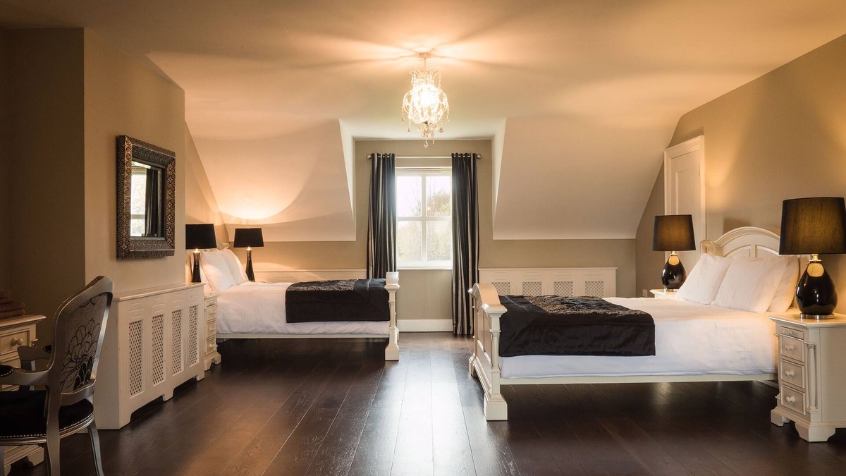 Enniskillen Villa | The Willows at Mullans Bay