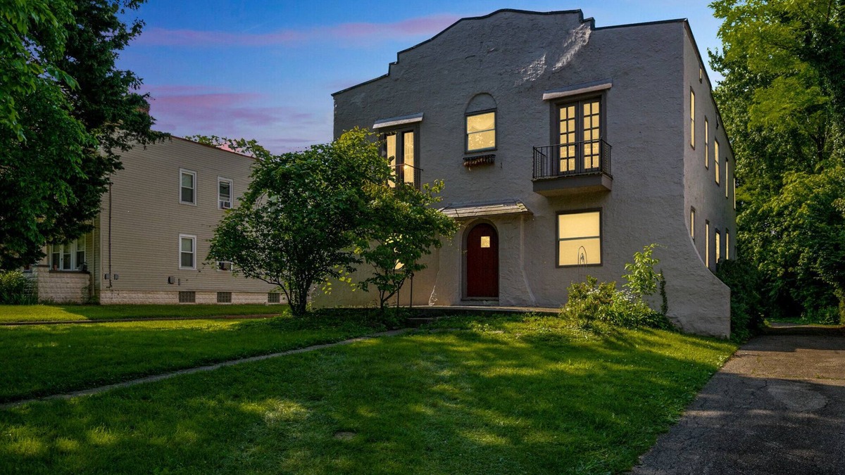 Wyoming Apartment | The Willydorf Astoria: a 1920s-style residence | Sleeps up to 4