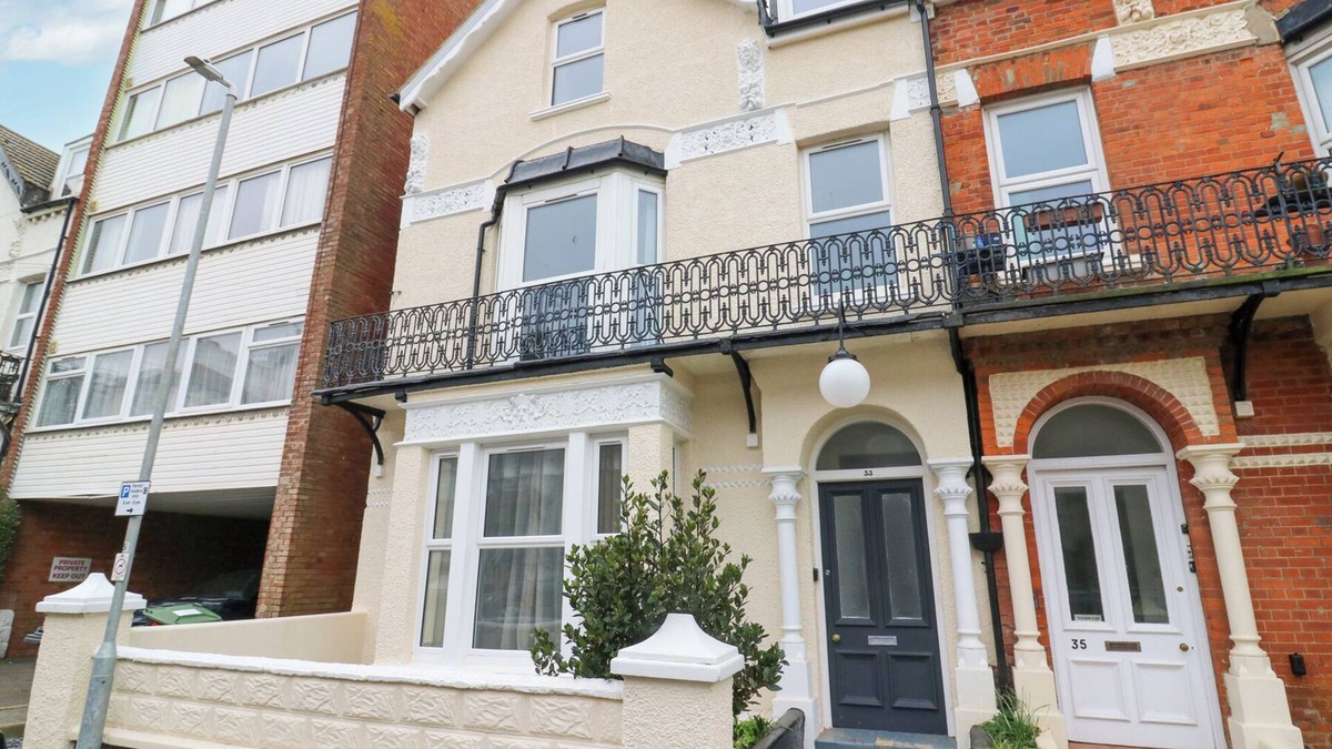 Bexhill-on-Sea Cottage | THE WILTONS, family friendly, with a garden in Bexhill-On-Sea