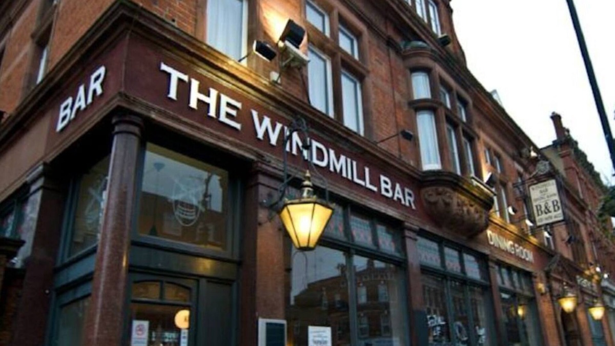 Mapesbury House | The Windmill