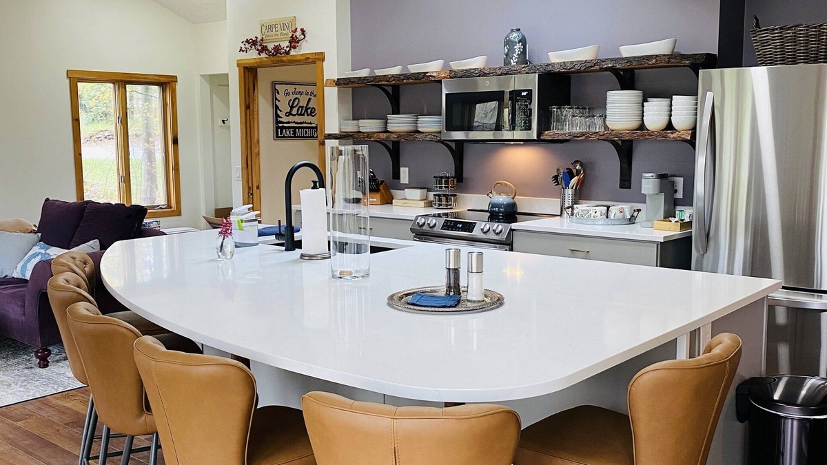 Suttons Bay House | The Wine Bungalow on Leelanau Peninsula