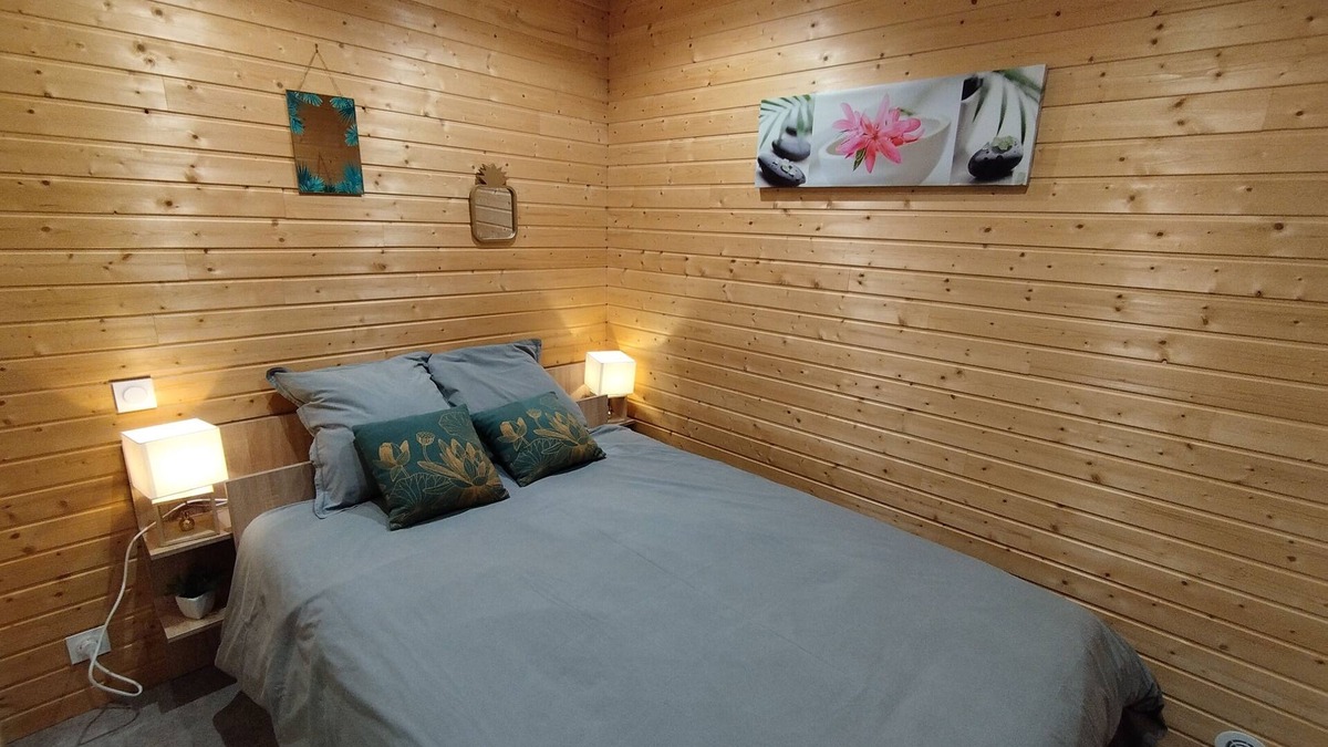 Saint-Julien-sur-Cher Ski Chalet | The Wooden Nest